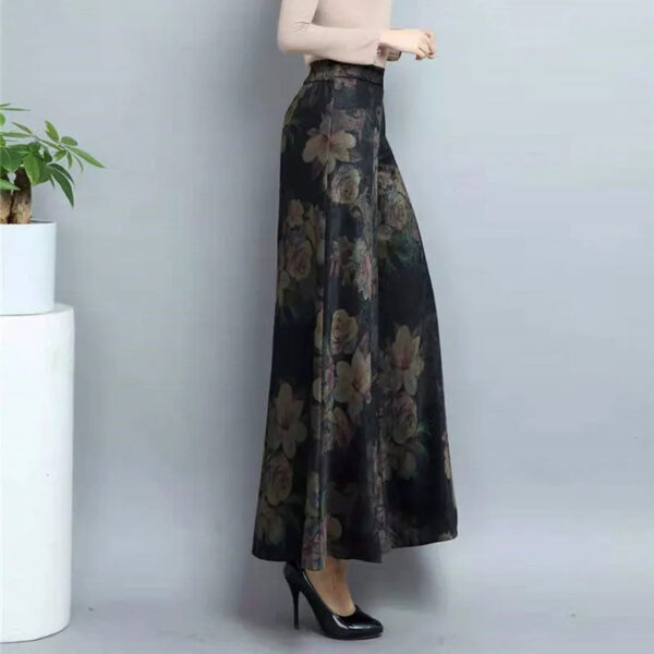 Women's Fashionable Printed Cropped Wide-leg Pants - Image 7