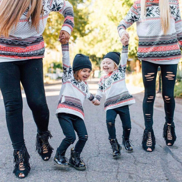 Christmas Parent-Child Hooded Sweater With Snowflake Print - Image 2