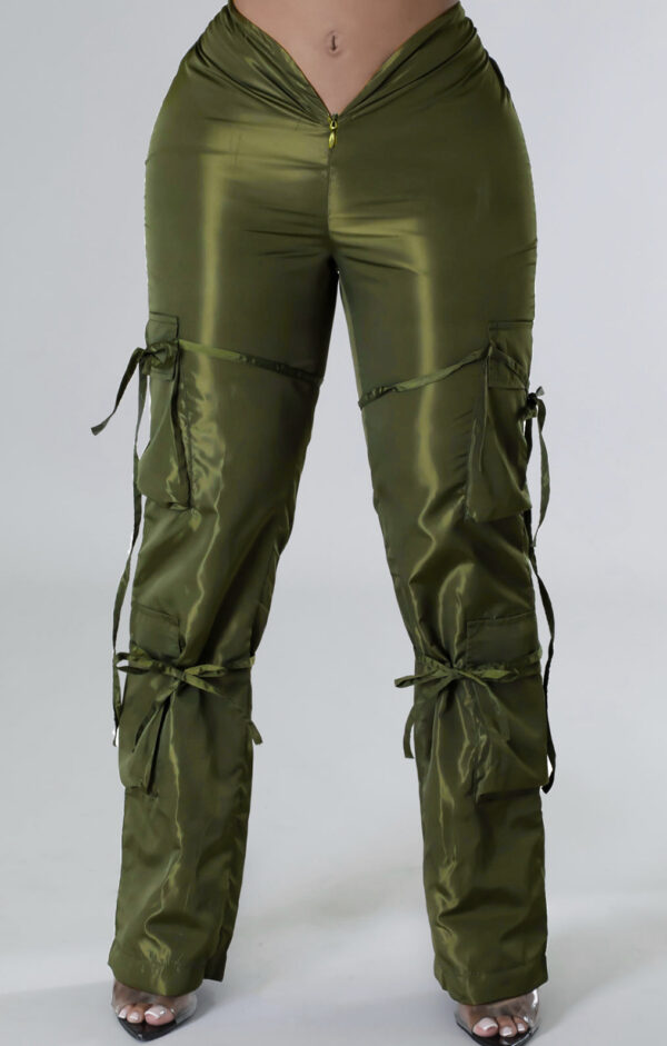 Women's Zipper Closure Strap Solid Color Green Casual Trousers - Image 6