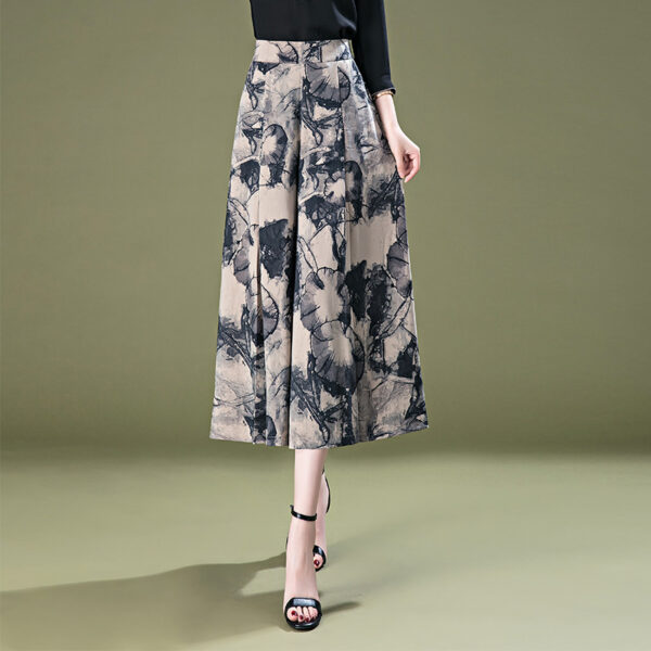 Women's Fashionable Printed Cropped Wide-leg Pants - Image 3