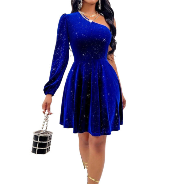 Oblique Shoulder Velvet Solid Color Short Dress - Image 4
