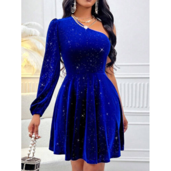Oblique Shoulder Velvet Solid Color Short Dress - Image 3