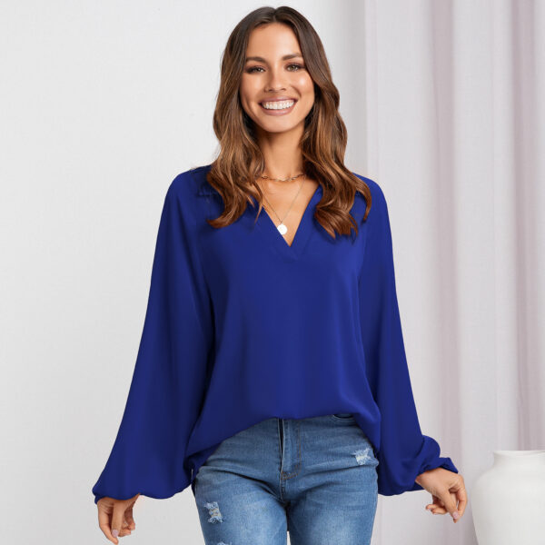 Women's Solid Color V-neck Shirt With A Niche Design