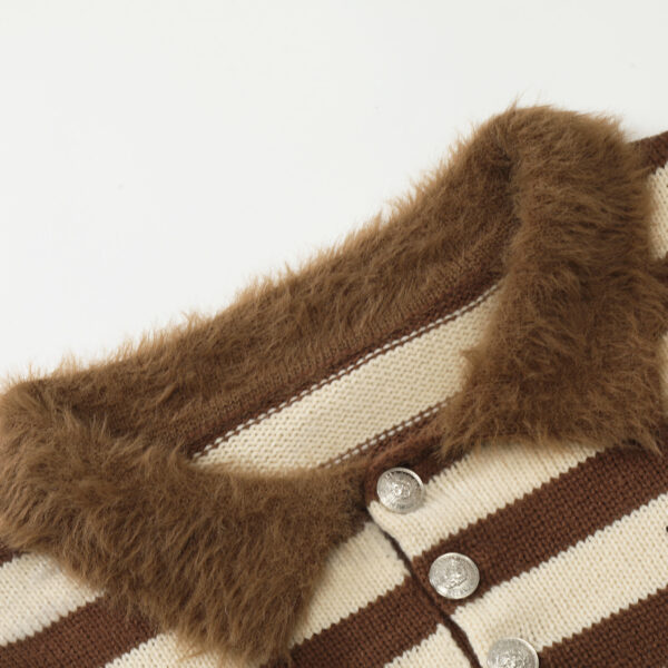 American Retro Patchwork Embroidered Lapel Sweater - Image 2